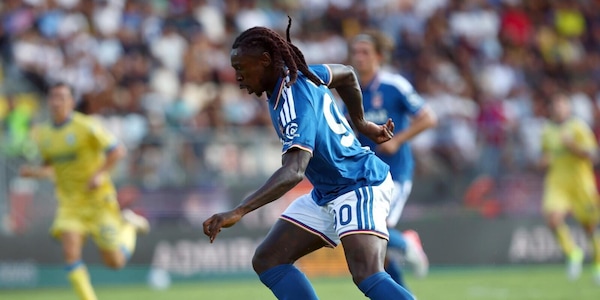 Kean ancora fuori, il Como annuncia i tempi di recupero: quando tornerà