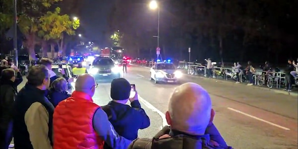 Milan-Inter, l'arrivo dei pullman a San Siro