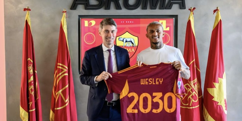 Wesley alla Roma, è ufficiale. Non andrà in Brasile: si allena subito a Trigoria. "Darò tutto per questa maglia" Wesley alla Roma, è ufficiale. Non andrà in Brasile: si allena subito a Trigoria. "Darò tutto per questa maglia"