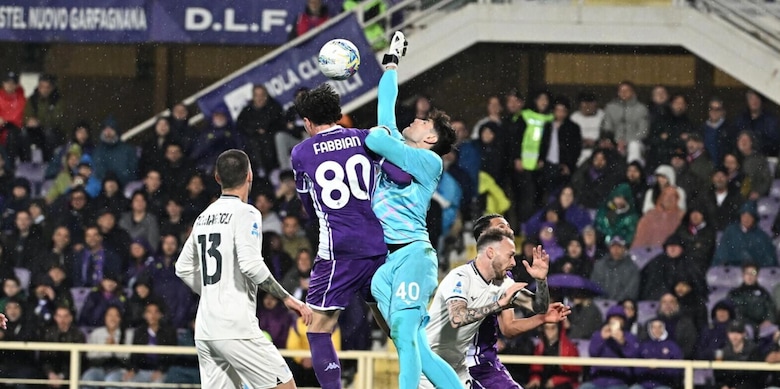 LIVE Fiorentina-Lazio: Gosens sblocca di testa