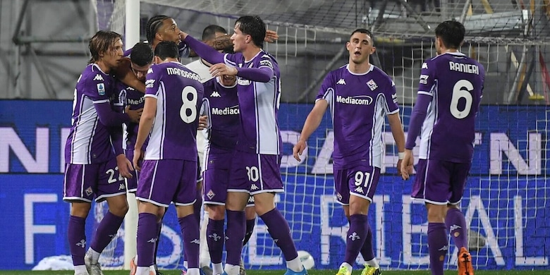 Gosens stende la Lazio, la Fiorentina fa festa: Sarri ko, colpo salvezza per Vanoli