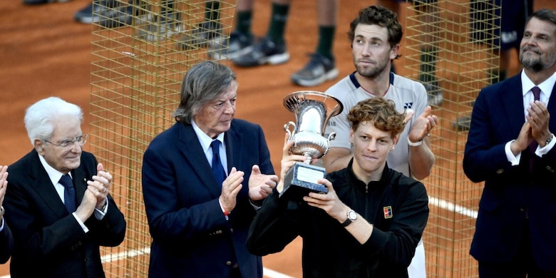 Sinner re di Roma: è trionfo Italia agli Internazionali 50 anni dopo Panatta. Ruud sconfitto in due set, Jannik completa il Career Golden Masters