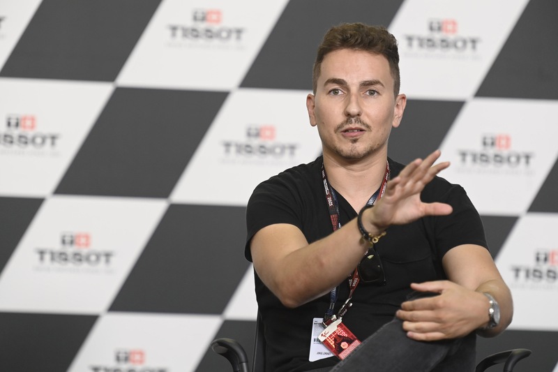 Jorge Lorenzo: "Mio padre mi disse di ritirarmi, avevo le convulsioni"