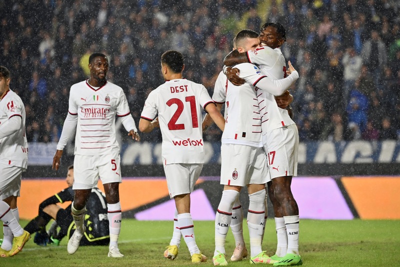 https://cdn.corrieredellosport.it/img/800/600/2022/10/01/225922671-50b554df-78e9-4b98-8dbe-c08f6f017540.jpg Empoli-Milan 1-3: Leao da urlo, Pioli la vince in extremis