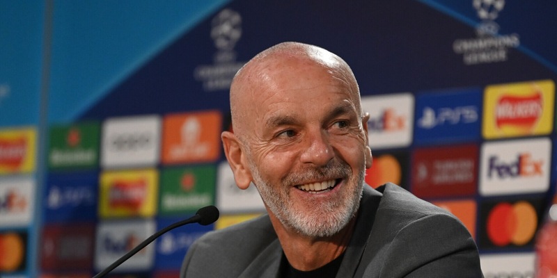 https://cdn.corrieredellosport.it/img/800/600/2022/10/05/113112023-40c3332a-806a-4f76-b2ce-6a851fd6b20f.jpg Pioli, la videochiamata con Giroud e le coccole di Ibra