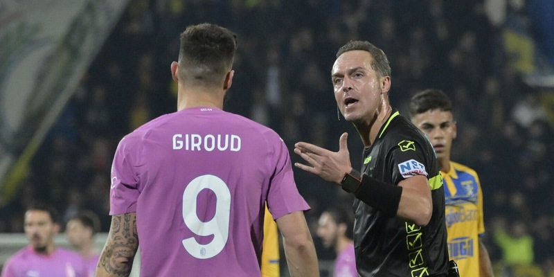 Frosinone-Milan, la moviola: grazie al Var, nessun problema per Pairetto