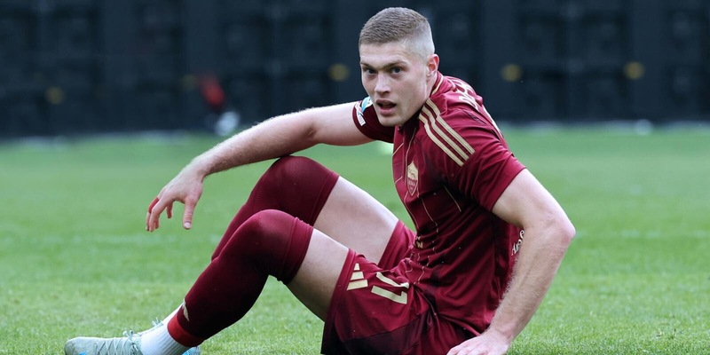<p>Dovbyk non esclude l&rsquo;addio alla Roma: &ldquo;Resto se mi vogliono&rdquo;</p>