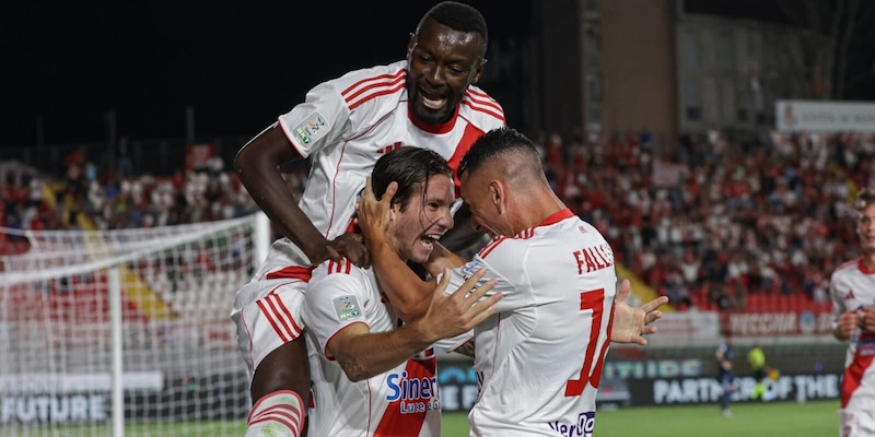 <p>Pari tra Palermo e Frosinone, Pescara sconfitto a Mantova</p>