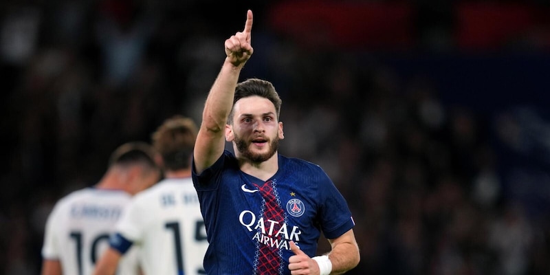 Troppo Psg per l&#39;Atalanta: Dea travolta 4-0 dai parigini. Gran gol di Kvara