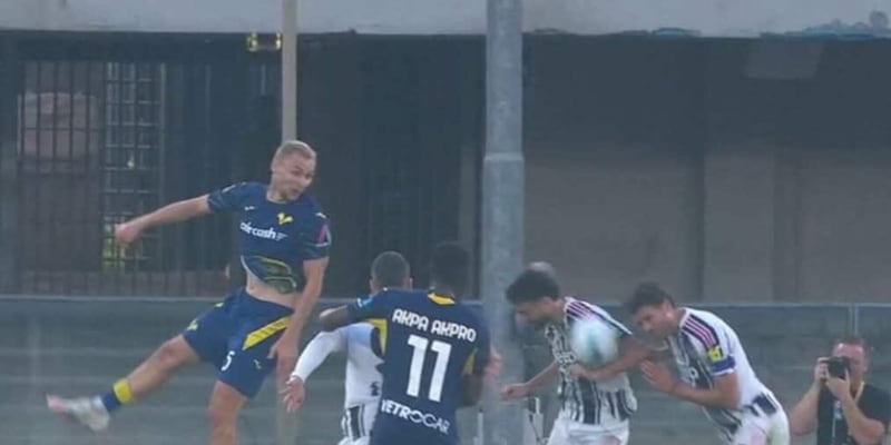 Braccio di Joao Mario, il rigore contro la Juve &egrave; discutibile. Ma perch&eacute; Aureliano non fa nulla su Orban?