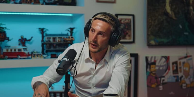 Bernardeschi: "Le polemiche per la gonna? Ma che cazz... gliene frega alla gente". Poi l&#39;aneddoto sul certificato medico per la Juve