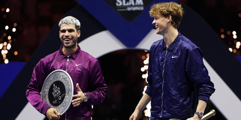 Alcaraz e lo strano elogio a Sinner: &quot;Mi fa arrabbiare, sembra che giochi a ping pong...&quot;