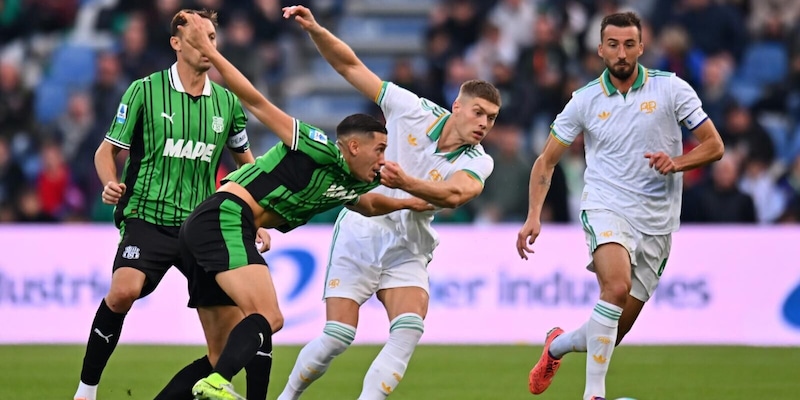 LIVE Dybala regala tre punti alla Roma: Sassuolo battuto e Gasperini torna primo in classifica