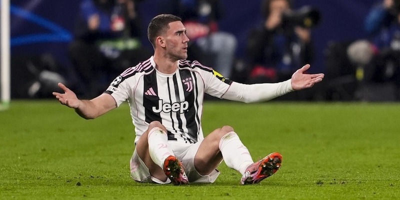 Juve, Vlahovic ai saluti: la strategia di Comolli