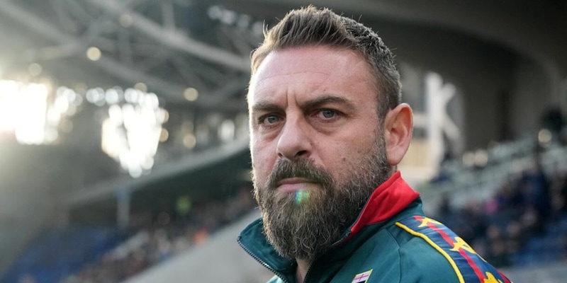De Rossi e il duro sfogo dopo l&#39;eliminazione in Coppa Italia: "Il rosso a Fini? Una condanna..."