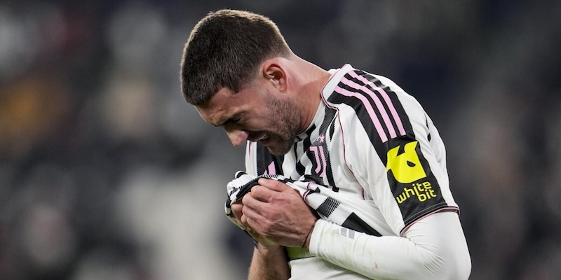 Vlahovic si opera, domani l&#39;intervento per l&#39;attaccante della Juve: ecco dove