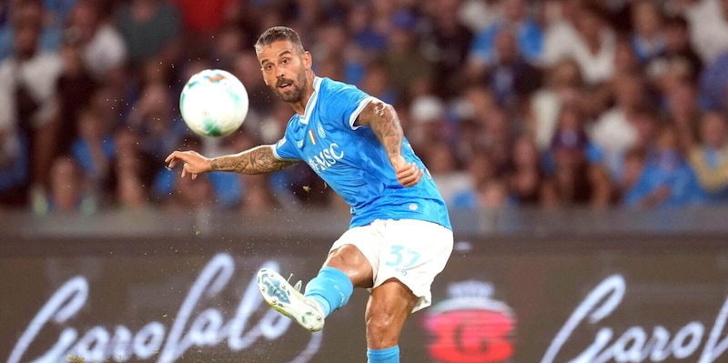 <p>Spinazzola e la battuta su Mourinho: "L&#39;ho trovato&hellip;"</p>