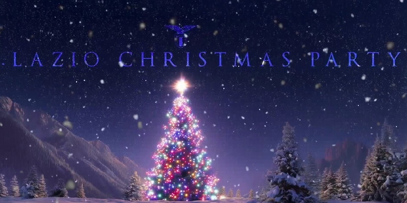 Lotito alla festa di Natale della Lazio: "Mi sento tradito ma non vendo. Blocco del mercato? Incomprensibile"