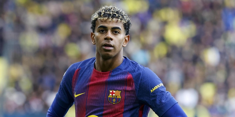 Lamine Yamal: dal Barcelona B alla prima squadra, la carriera di un giovane centrocampista francese