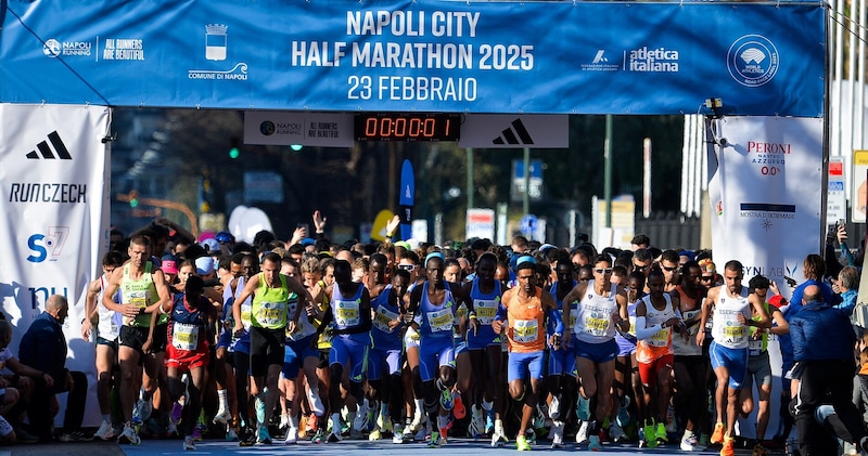 Mezza di Napoli chiude le iscrizioni in anticipo: oltre la metà dei partecipanti sono stranieri