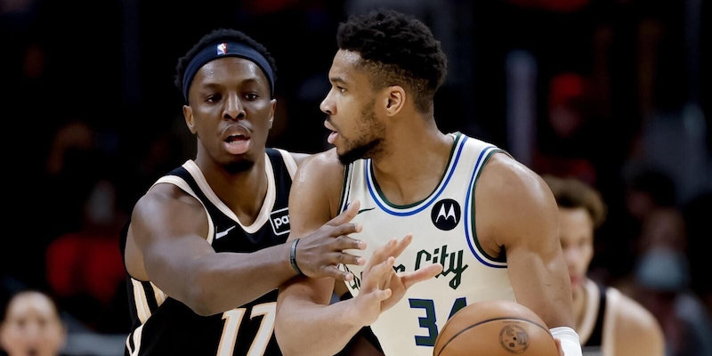 Giannis Antetokounmpo: 30 punti e 12 rimbalzi nella vittoria dei Bucks, i Pistons al quarto posto