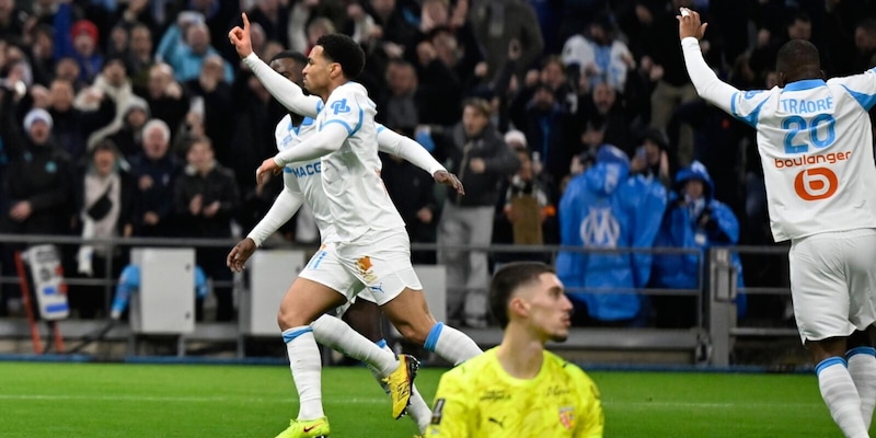 Marseille supera il Lens 2-1 al Vélodrome: un riscatto dopo la sconfitta contro il Barcellona