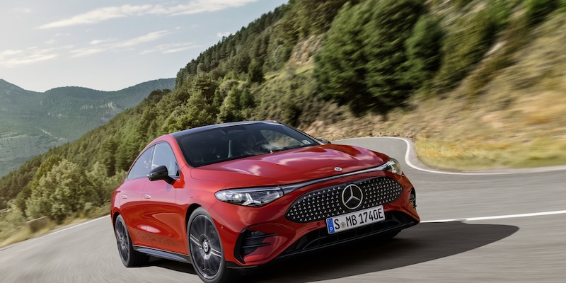 Mercedes CLA 350 4MATIC EQ: la regina della nuova piattaforma elettrica premiata Auto dell'Anno 2026