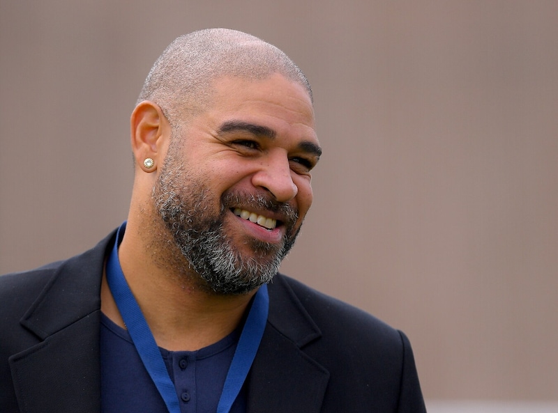 Truffa AI contro la madre di Adriano: l'Imperatore allerta