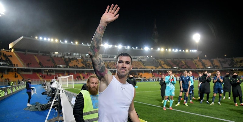 Caso Romagnoli, non si allena con la Lazio: cosa pensa il giocatore e cosa sta per succedere