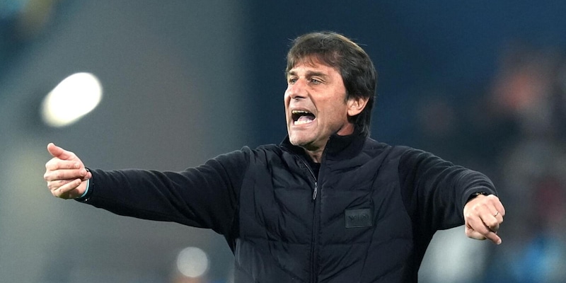 Napoli in fase di ristrutturazione: la sfida di Antonio Conte