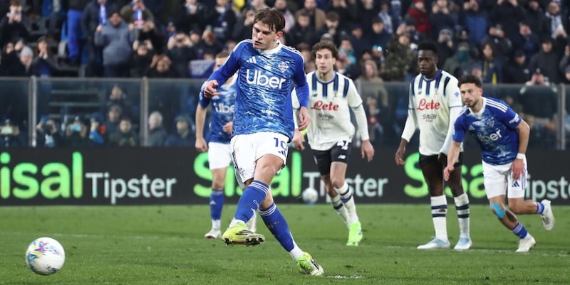 Atalanta e Como si pareggiano 1‑1: Carnesecchi salva il rigore di Paz al 96'