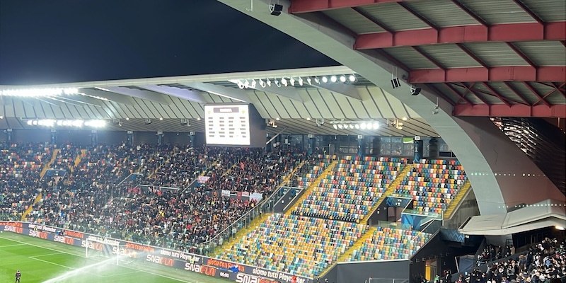 Udinese‑Roma: oltre 1.000 tifosi giallorossi al Bluenergy, bandiere fisse