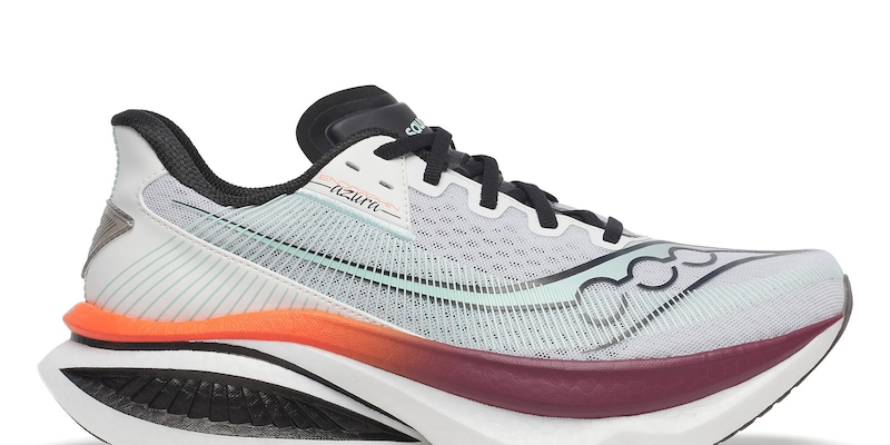 Saucony lancia Endorphin Azura: scarpa da corsa quotidiana leggera e performante