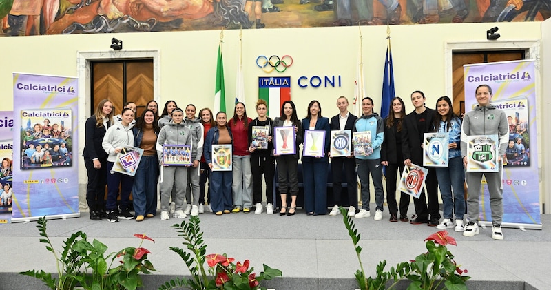 Album Calciatrici al Salone d’onore del CONI: un tributo al calcio femminile