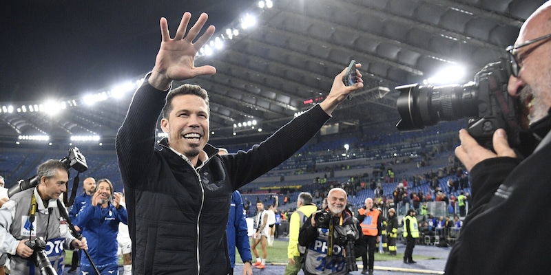 <p>Hernanes, attacco al veleno su Lotito: "Quando ero alla Lazio disse delle cose ai giornali che..."&nbsp;</p>