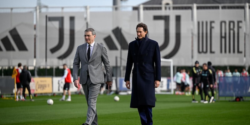 Elkann al club: la sua conferma di una direzione chiara per la Juventus, senza menzione dell'Inter