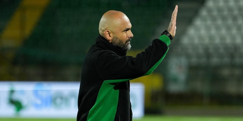 L'Avellino esonera Biancolino: il comunicato ufficiale