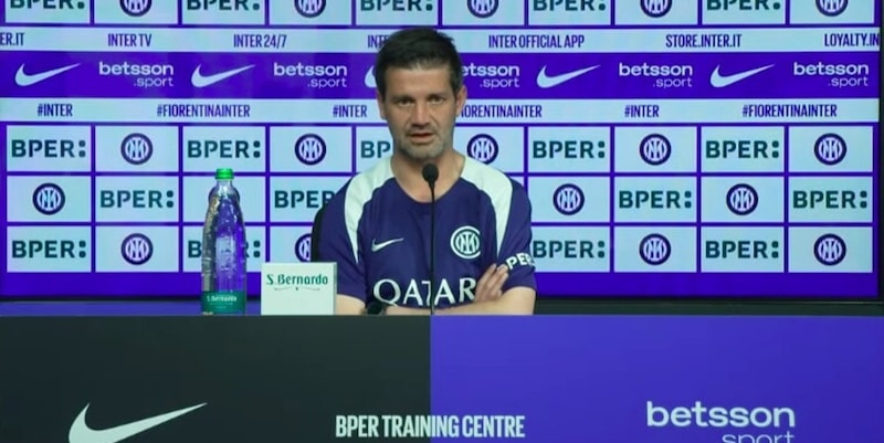 <p>Chivu sugli errori arbitrali: "Io parlo di calcio, non di alibi". Poi risponde a Conte</p>