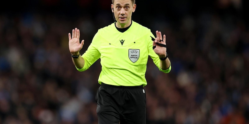 Italia, occhio all&rsquo;arbitro Turpin: il precedente dolorosissimo e quella volta che Ranieri lo defin&igrave; casalingo