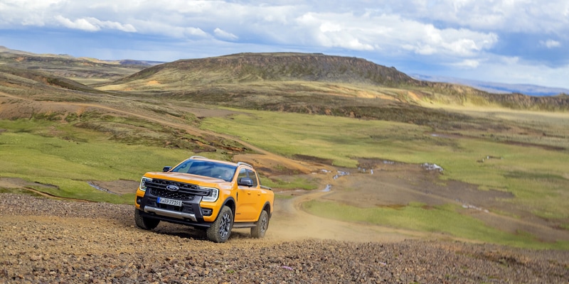 Nuovo Ford Ranger PHEV pick-up dal cuore elettrico