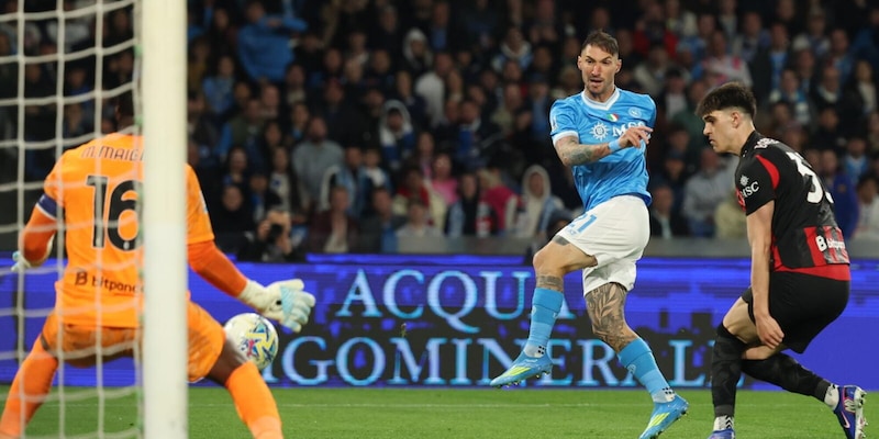 Napoli, decide Politano: Conte batte il Milan e lo scavalca in classifica