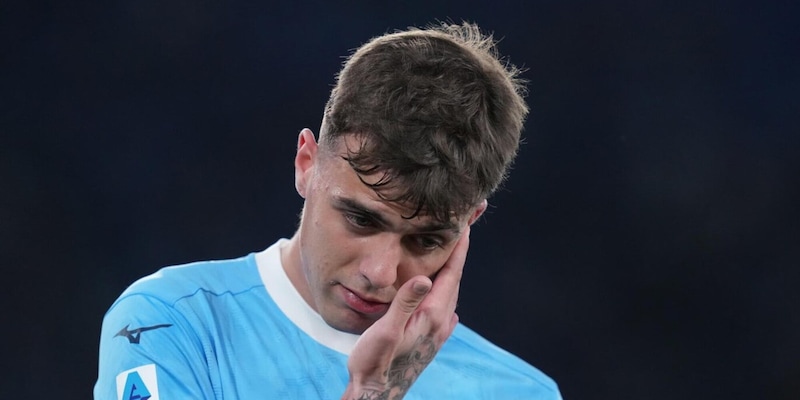 Sarri perde Maldini: chi pu&ograve; giocare al suo posto. Si scaldano in due