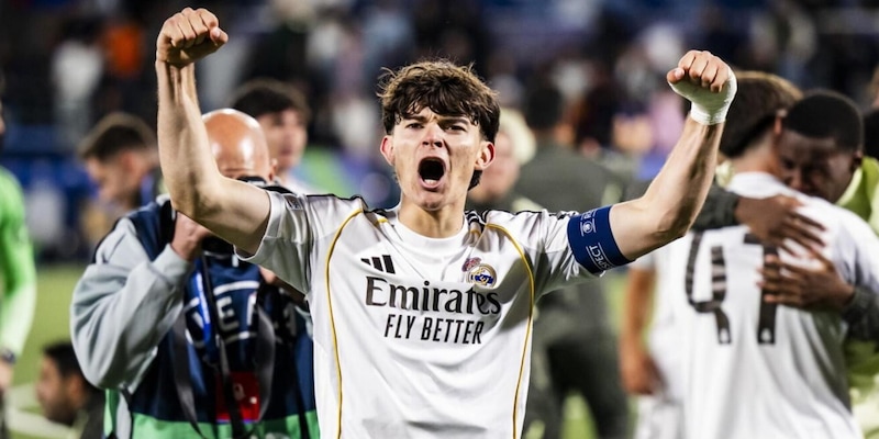 <p>Carlos D&iacute;ez e le manovre del Como</p>