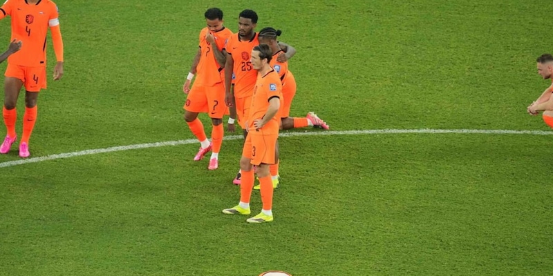 La delusione di De Roon per l'eliminazione dell'Olanda: "Eravamo convinti di vincere i Mondiali"