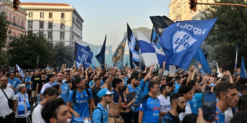 Centenario Napoli, c'&egrave; la grande festa: programma, orario, ospiti e dove vederla in tv