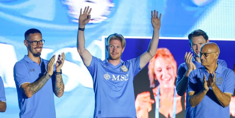 Retroscena De Bruyne: si paga il volo privato per il Centenario del Napoli