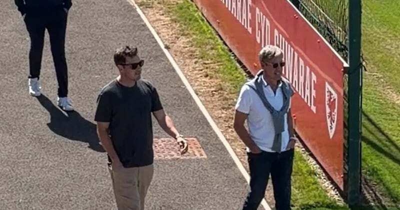 Roma, Ryan Friedkin in campo: assiste all’allenamento in Galles