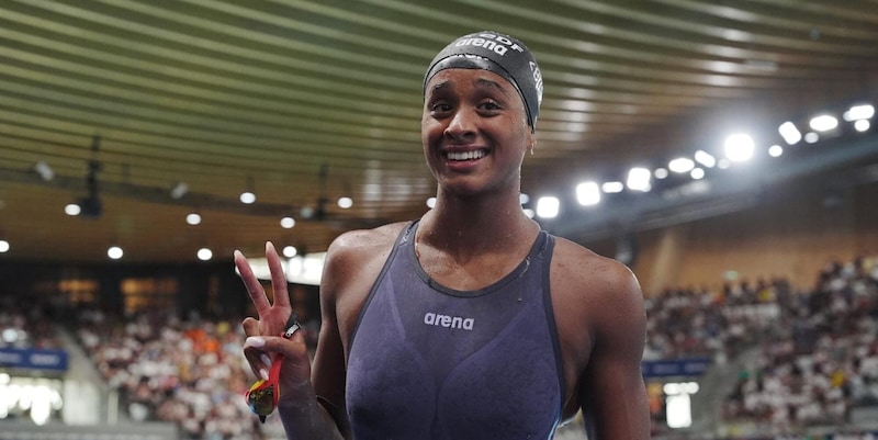 Europei di nuoto oggi, Sara Curtis cerca l'oro nei 50m dorso: dove vederla in tv e il programma degli italiani in gara