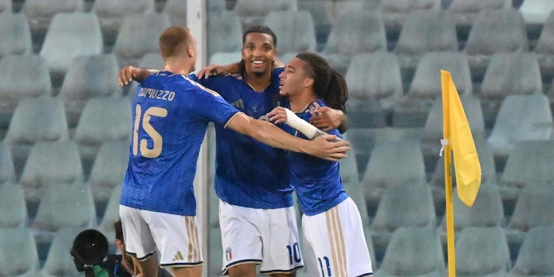 L&rsquo;Italia Under 21 si qualifica agli Europei 2027: goleada straordinaria alla Polonia