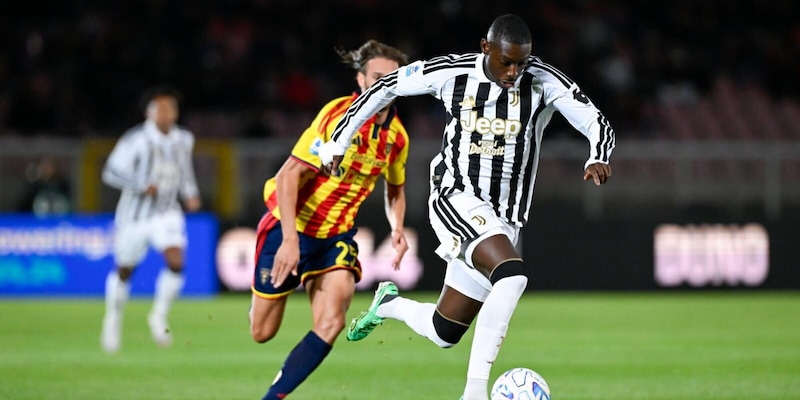 Juve: Kolo Muani verso la panchina a Marassi